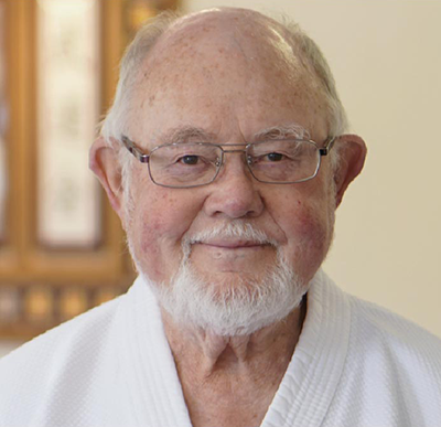 Aikido instructor Vince Thompson teaching martial arts in Mirfield dojo